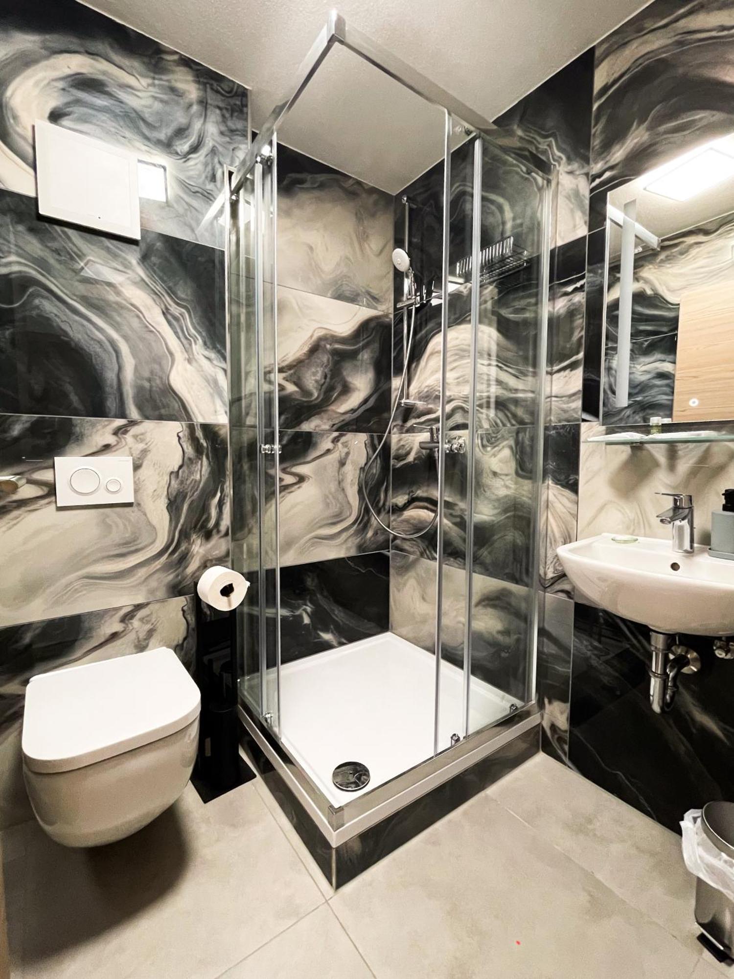 Hotel Loewenstein Lich エクステリア 写真